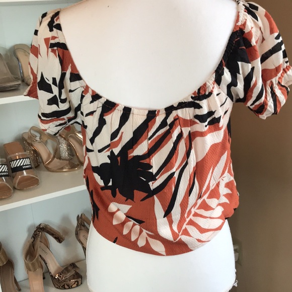 Roxy printed button up flowy shirt size xs - Picture 5 of 6